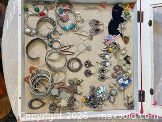 MaxSold Auction: Vintage Costume Jewelry in display case, wood Jewelry Box, and more! - San Jose (California, USA) SELLER MANAGED Estate Sale Online Auction - Kittery Court