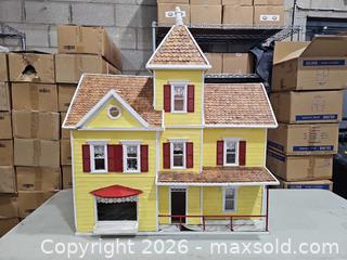 MaxSold Auction: Victorian Yellow Wooden Dollhouse, 2-Floor - Toronto (Ontario, Canada) PARTNER MANAGED Reseller Online Auction - Coldwater Road