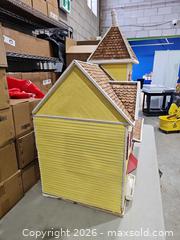 MaxSold Auction: Victorian Yellow Wooden Dollhouse, 2-Floor - Toronto (Ontario, Canada) PARTNER MANAGED Reseller Online Auction - Coldwater Road