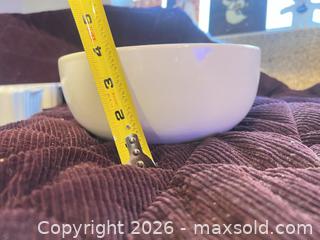 MaxSold Auction: 7-Piece White Ceramic Bakeware Set with Glass Lid - Las Vegas (Nevada, USA) PARTNER MANAGED Estate Sale Online Auction - Masked Duck Avenue