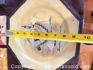 MaxSold Auction: Lot of 6-10 Kitchen & Wall Decor Plates, Figurines, Framed Art - Las Vegas (Nevada, USA) PARTNER MANAGED Estate Sale Online Auction - Masked Duck Avenue