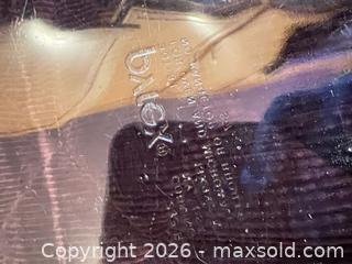 MaxSold Auction: Pyrex Glass Baking/Casserole Dishes with Blue Lids (Set of 2) - Las Vegas (Nevada, USA) PARTNER MANAGED Estate Sale Online Auction - Masked Duck Avenue