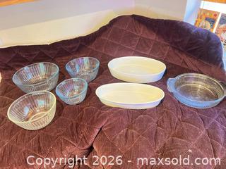MaxSold Auction: Pyrex Mixing Bowls & Baking Dishes, Medium Set (5–8 pcs) - Las Vegas (Nevada, USA) PARTNER MANAGED Estate Sale Online Auction - Masked Duck Avenue