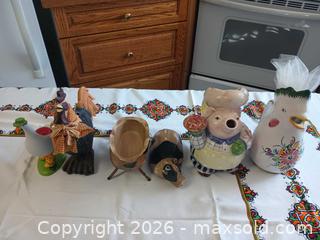 MaxSold Auction: Assorted Ceramic and Wood Figurine Lot - Calgary (Alberta, Canada) PARTNER MANAGED Downsizing Online Auction - Huntcroft Way Northeast