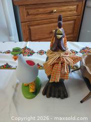 MaxSold Auction: Assorted Ceramic and Wood Figurine Lot - Calgary (Alberta, Canada) PARTNER MANAGED Downsizing Online Auction - Huntcroft Way Northeast