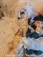 MaxSold Auction: Mixed Lot of 4 Collector Porcelain, Ceramic and Vinyl Dolls - Calgary (Alberta, Canada) PARTNER MANAGED Downsizing Online Auction - Huntcroft Way Northeast