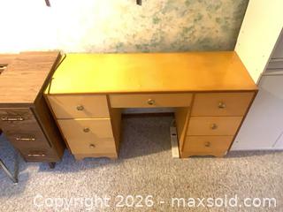 MaxSold Auction: Vintage Honey Oak Wood Veneer Desk with 7 Drawers - Calgary (Alberta, Canada) PARTNER MANAGED Downsizing Online Auction - Huntcroft Way Northeast