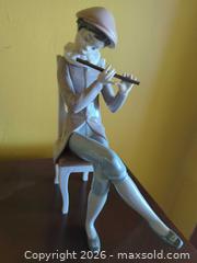 MaxSold Auction: Lladro Porcelain Musician Figurine,  - Central Saanich (British Columbia, Canada) PARTNER MANAGED Moving Online Auction - Cultra Avenue