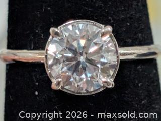 MaxSold Auction: 10K(1.6g)Lab Diamond(1.54ct)Ring - Toronto (Ontario, Canada) PARTNER MANAGED Downsizing Online Auction - Yonge Street