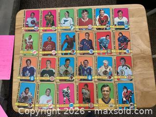 MaxSold Auction: Lot of 24 O-Pee- Chee 1971/72 Hockey Cards ( Esposito-Ulmon ) - Ajax (Ontario, Canada) SELLER MANAGED Reseller Online Auction - Pickering Beach Road