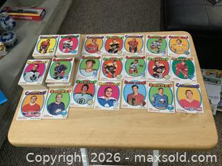 MaxSold Auction: Lot of 260+ (O Pee Chee) 1971/1972 Hockey Cards - Ajax (Ontario, Canada) SELLER MANAGED Reseller Online Auction - Pickering Beach Road