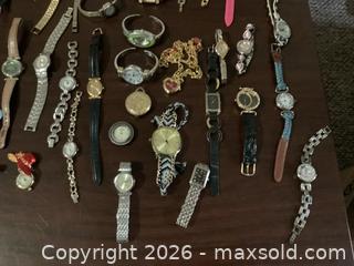 MaxSold Auction: Over 40 Assorted Watches  - Ajax (Ontario, Canada) SELLER MANAGED Reseller Online Auction - Pickering Beach Road