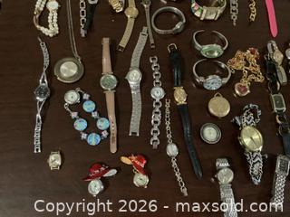 MaxSold Auction: Over 40 Assorted Watches  - Ajax (Ontario, Canada) SELLER MANAGED Reseller Online Auction - Pickering Beach Road