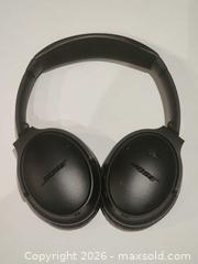 MaxSold Auction: Bose QuietComfort 35 (QC35) Wireless Noise Cancelling Headphones – Black – Tested - Toronto (Ontario, Canada) SELLER MANAGED Downsizing Online Auction - Valecrest Drive