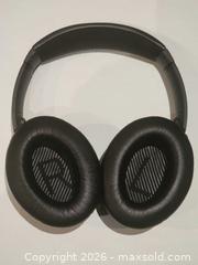 MaxSold Auction: Bose QuietComfort 35 (QC35) Wireless Noise Cancelling Headphones – Black – Tested - Toronto (Ontario, Canada) SELLER MANAGED Downsizing Online Auction - Valecrest Drive