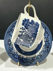 MaxSold Auction: Vintage Churchill England Blue Willow Teacups & Saucers × 7 - Burlington (Ontario, Canada) SELLER MANAGED Estate Sale Online Auction - Fairview Street (STORAGE)
