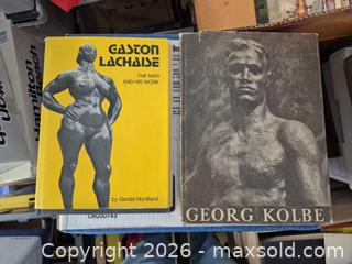 MaxSold Auction:  Art/Sculpture Hardcover Books - Toronto (Ontario, Canada) SELLER MANAGED Reseller Online Auction -  Cranfield Road