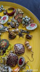 MaxSold Auction: Earrings Lot - Cambridge (Ontario, Canada) SELLER MANAGED Reseller Online Auction - Dakin Crescent