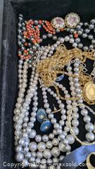 MaxSold Auction: Lot of Costume Jewelry  - Cambridge (Ontario, Canada) SELLER MANAGED Reseller Online Auction - Dakin Crescent