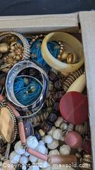 MaxSold Auction: Lot of Mixed Costume Jewelry  - Cambridge (Ontario, Canada) SELLER MANAGED Reseller Online Auction - Dakin Crescent