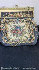 MaxSold Auction: Vintage handbags - Cambridge (Ontario, Canada) SELLER MANAGED Reseller Online Auction - Dakin Crescent