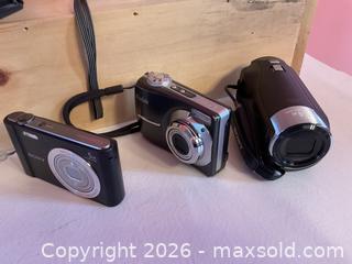 MaxSold Auction: Cameras - North Dundas (Ontario, Canada) SELLER MANAGED Estate Sale Online Auction - Nation Valley Road