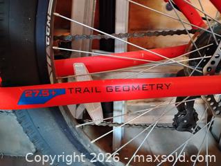 MaxSold Auction: Men’s bicycle Trail Geometry  - North Dundas (Ontario, Canada) SELLER MANAGED Estate Sale Online Auction - Nation Valley Road