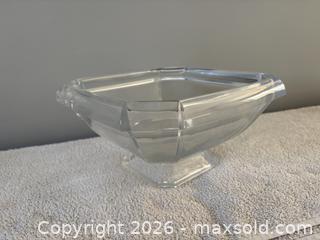MaxSold Auction: Clear Octagonal Glass Footed Decorative Bowl, Medium - Ottawa (Ontario, Canada) SELLER MANAGED Downsizing Online Auction - Cheverton Avenue