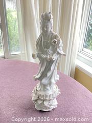 MaxSold Auction: Cloisonné Jars, Porcelain Figurine, Satsuma Plate & Gemstone Arrangement - Los Angeles (California, USA) PARTNER MANAGED Downsizing Online Auction - Sapphire Drive