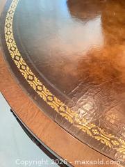 MaxSold Auction: Weiman Victorian Round Accent with Asian Inspired Vase and Dried Flowers - Los Angeles (California, USA) PARTNER MANAGED Downsizing Online Auction - Sapphire Drive