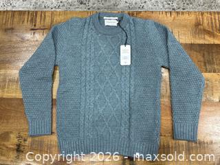 MaxSold Auction: Peregrine Wool Sweater Size Medium Made in England - Mississauga (Ontario, Canada) SELLER MANAGED Downsizing Online Auction - Sherwood Mills Boulevard