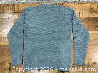 MaxSold Auction: Peregrine Wool Sweater Size Medium Made in England - Mississauga (Ontario, Canada) SELLER MANAGED Downsizing Online Auction - Sherwood Mills Boulevard