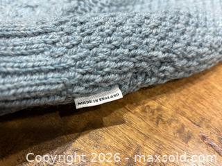 MaxSold Auction: Peregrine Wool Sweater Size Medium Made in England - Mississauga (Ontario, Canada) SELLER MANAGED Downsizing Online Auction - Sherwood Mills Boulevard