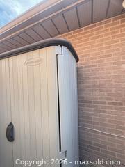 MaxSold Auction: Suncast Small Tan Resin Outdoor Storage Shed  - Vaughan (Ontario, Canada) SELLER MANAGED Downsizing Online Auction - Faye Court