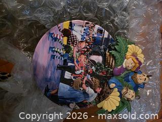 MaxSold Auction: 2 Small Bradford Exchange The Wizard of Oz Limited Edition Decorative Plates - Hamilton (Ontario, Canada) SELLER MANAGED Estate Sale Online Auction - East 35th Street