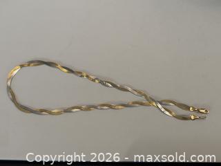 MaxSold Auction: 14KT Gold Necklace - North Vancouver (British Columbia, Canada) PARTNER MANAGED Downsizing Online Auction - 14th Street West