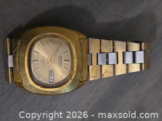 MaxSold Auction: Lots of Metal Watches and A Pocket Watch Seiko, Citizen, Gruen  - Los Angeles (California, USA) PARTNER MANAGED Moving Online Auction - W 36th Street (CONDO)