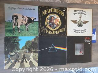 MaxSold Auction: Lots of Vintage Records and Singles Pink Floyd, Beatles, Elton John, Woodstock - Los Angeles (California, USA) PARTNER MANAGED Moving Online Auction - W 36th Street (CONDO)