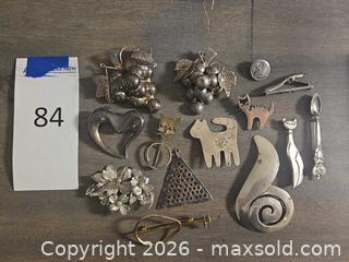 MaxSold Auction: Mixed Brooches & Pins Lot, 14 Pieces Sterling Silver .925 - Los Angeles (California, USA) PARTNER MANAGED Moving Online Auction - W 36th Street (CONDO)