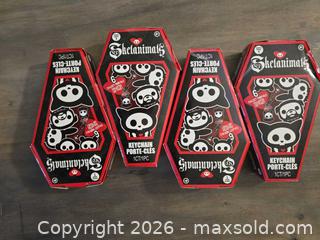 MaxSold Auction: Skelanimals Vinyl Figure & Keychain Lot and Other Items - Los Angeles (California, USA) PARTNER MANAGED Moving Online Auction - W 36th Street (CONDO)