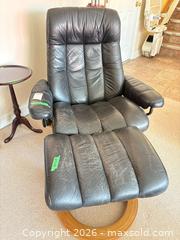 MaxSold Auction: Black Genuine Leather Swivel Recliner with Ottoman B - Ottawa (Ontario, Canada) PARTNER MANAGED Downsizing Online Auction - Dorothea Drive