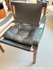 MaxSold Auction: Mid-Century Modern Leather & Wood Lounge Accent Chair B - Ottawa (Ontario, Canada) PARTNER MANAGED Downsizing Online Auction - Dorothea Drive