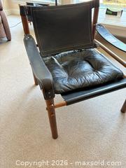 MaxSold Auction: Mid-Century Modern Leather & Wood Lounge Accent Chair B - Ottawa (Ontario, Canada) PARTNER MANAGED Downsizing Online Auction - Dorothea Drive