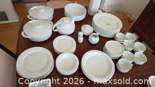 MaxSold Auction: Thomas (Germany) White Porcelain Dinnerware Set B - Ottawa (Ontario, Canada) PARTNER MANAGED Downsizing Online Auction - Dorothea Drive