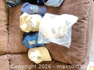 MaxSold Auction: Mixed Lot of 8–12 Winter Hats, Scarves, Gloves & Umbrellas - Denver (Colorado, USA) PARTNER MANAGED Estate Sale Online Auction - Fenton Street