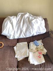MaxSold Auction: Mixed White & Floral Linen Set — Tablecloths, Napkins, Fitted Sheet - Denver (Colorado, USA) PARTNER MANAGED Estate Sale Online Auction - Fenton Street