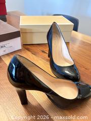 MaxSold Auction: Browns Couture Black Patent Leather Pumps, Size 8.5 - Toronto (Ontario, Canada) SELLER MANAGED Downsizing Online Auction - Davenport Road (CONDO)