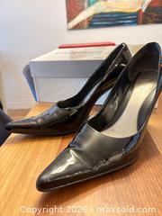 MaxSold Auction: Women's Black Patent Leather Stiletto Pumps Size 8 - Toronto (Ontario, Canada) SELLER MANAGED Downsizing Online Auction - Davenport Road (CONDO)