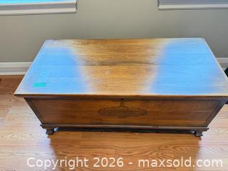 MaxSold Auction: Solid Wood Hope/Cedar Chest D - Oro-Medonte (Ontario, Canada) Downsizing Online Auction - Ridge Road East