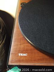 MaxSold Auction: TEAC TN-280BT Analog Turntable, Cherry B - Oro-Medonte (Ontario, Canada) Downsizing Online Auction - Ridge Road East
